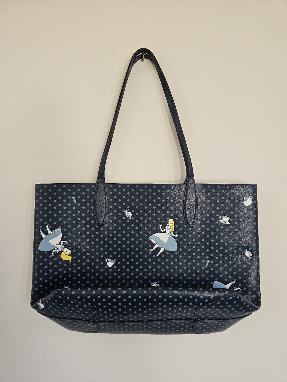 Kate Spade X Disney - Alice in Wonderland Tote Bag & Wristlet Matching Set - Picture 3 of 14